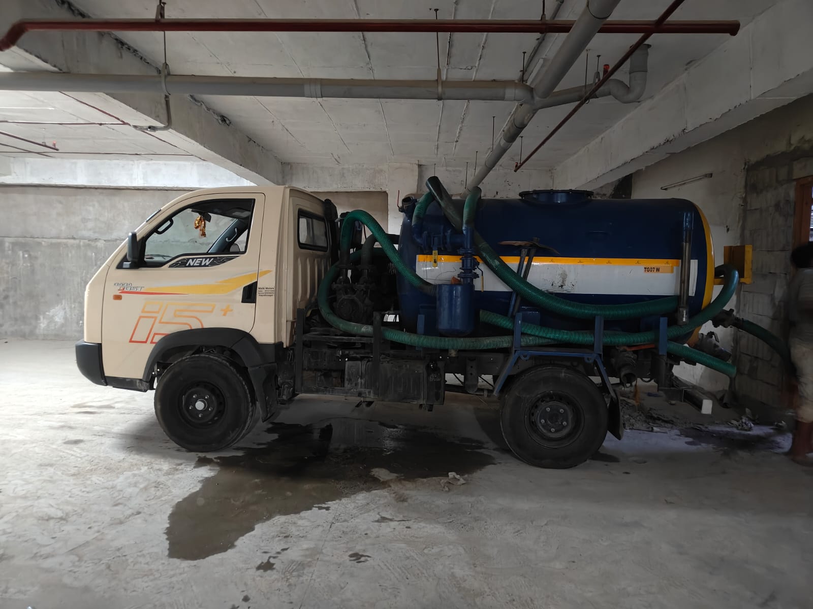 Apartments septic tank cleaning